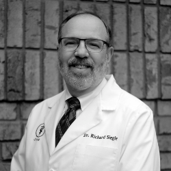 Dr Richard L. Siegle Veterinarian